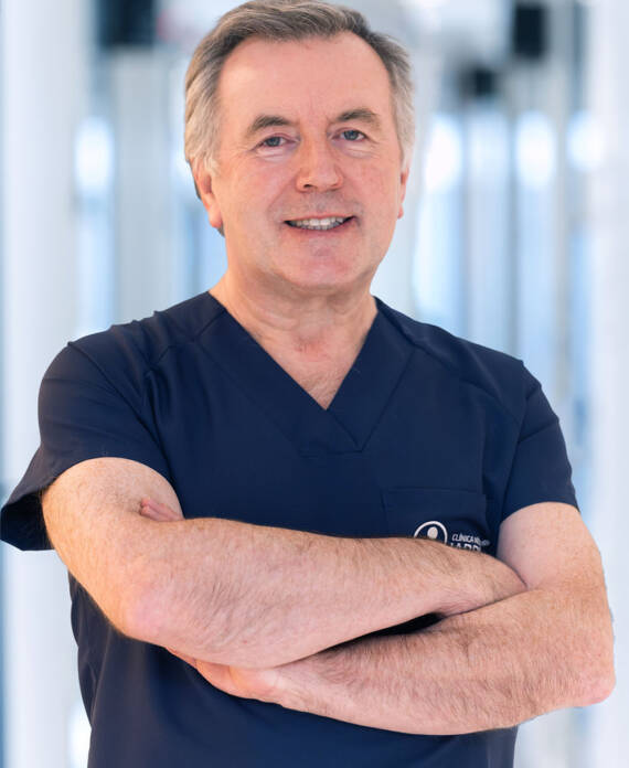 Clínica Médica Jardim do Porto - Dr. António Faria - Diretor Clínico - Cirurgia e Implantologia - Medicina Dentária